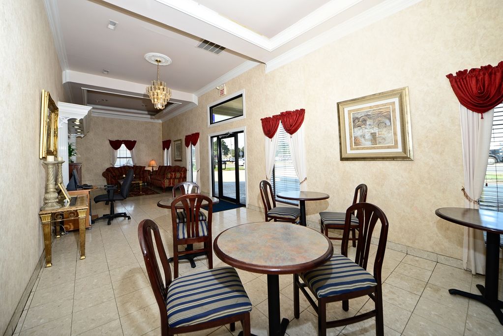 Red Roof Inn Маскл Шолс Ресторан фото