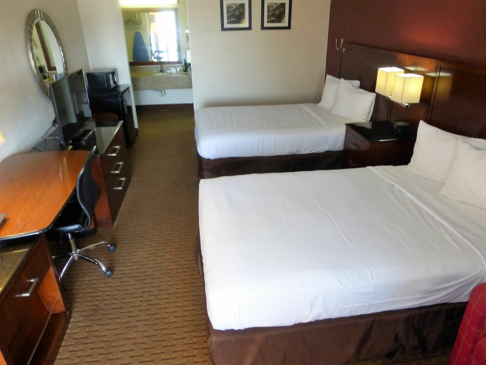 Red Roof Inn Маскл Шолс Экстерьер фото
